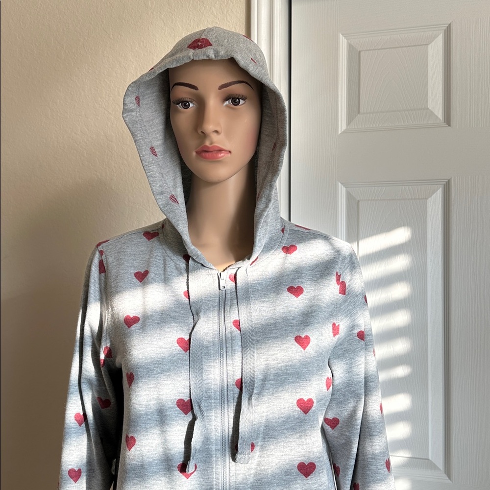 Style & Co. Gray Hoodie with Red Heart Pattern Size M. - Picture 6 of 16